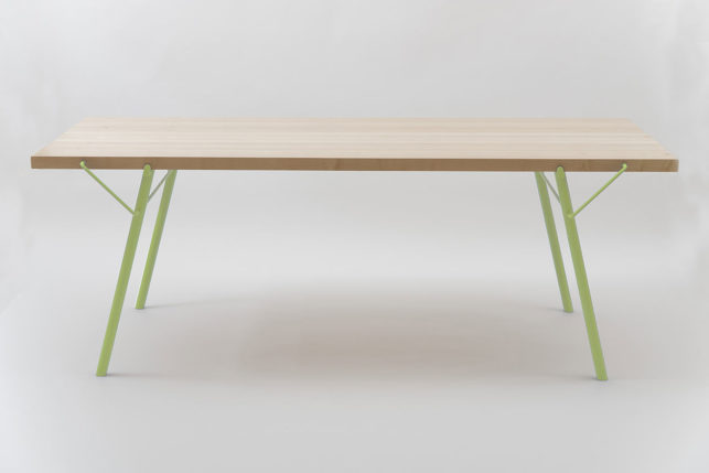 01_alveo_outdoor_table